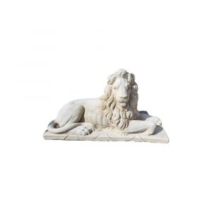 lion-couche-regardant-a-droite